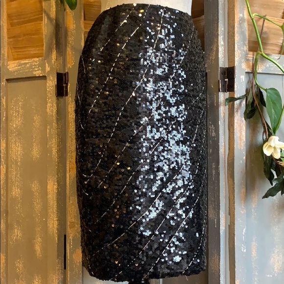 Précis Petite Blk Sequin with swirl pattern skirt - Picture 7 of 11